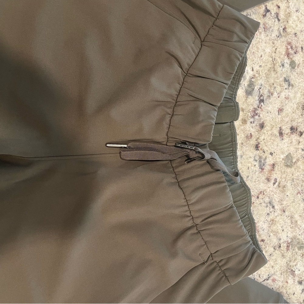 Lululemon On the Fly Jogger Luxtreme - Picture 7 of 7